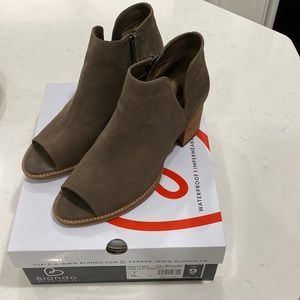 Blondo Waterproof Nappa Booties